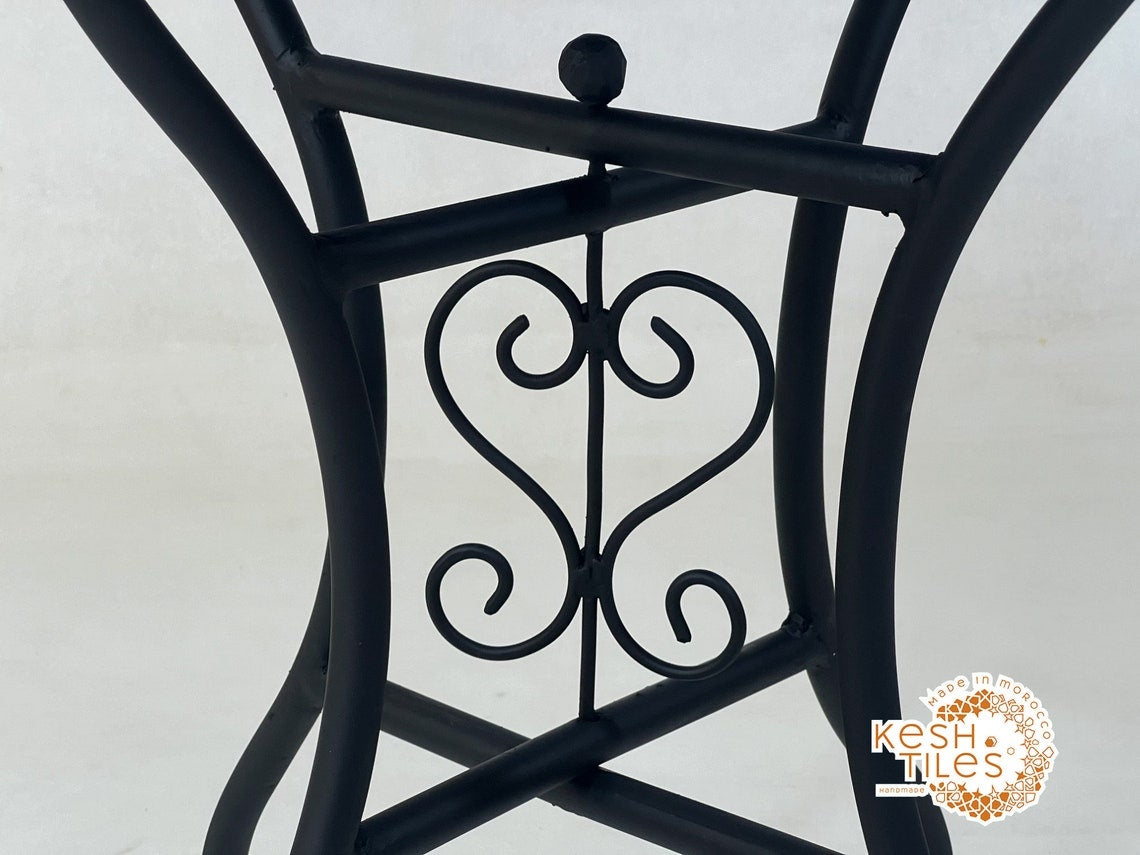 Tiliwa - Green Mosaic Table, Handmade Tamegroute Fish Scale Patio Table