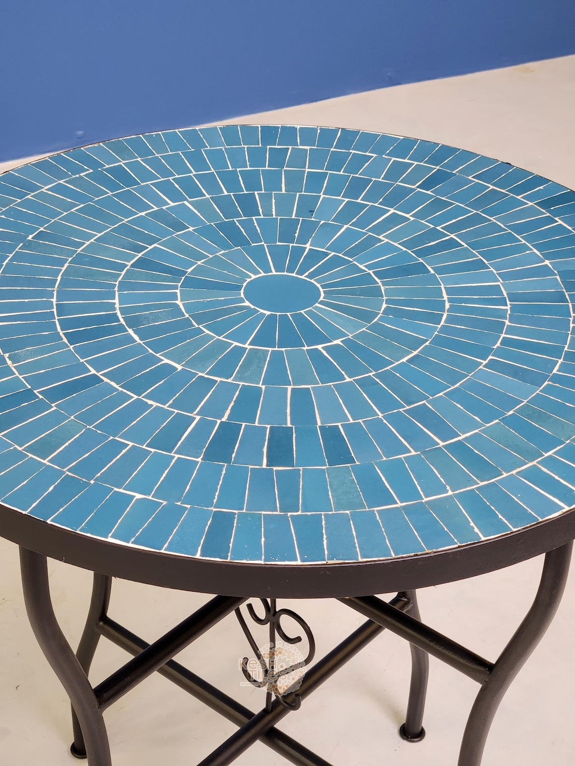 Ifri - Blue Mosaic Table, Round Handmade Moroccan Zellige Table