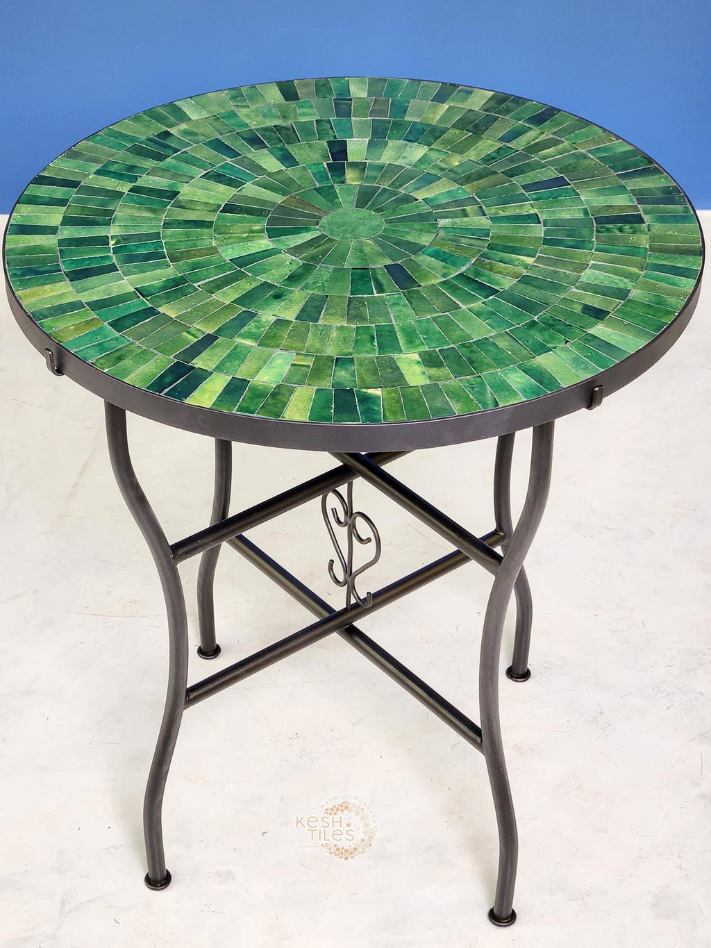 Amud - Green Mosaic Table, Round Handmade Moroccan Zellige Patio Table