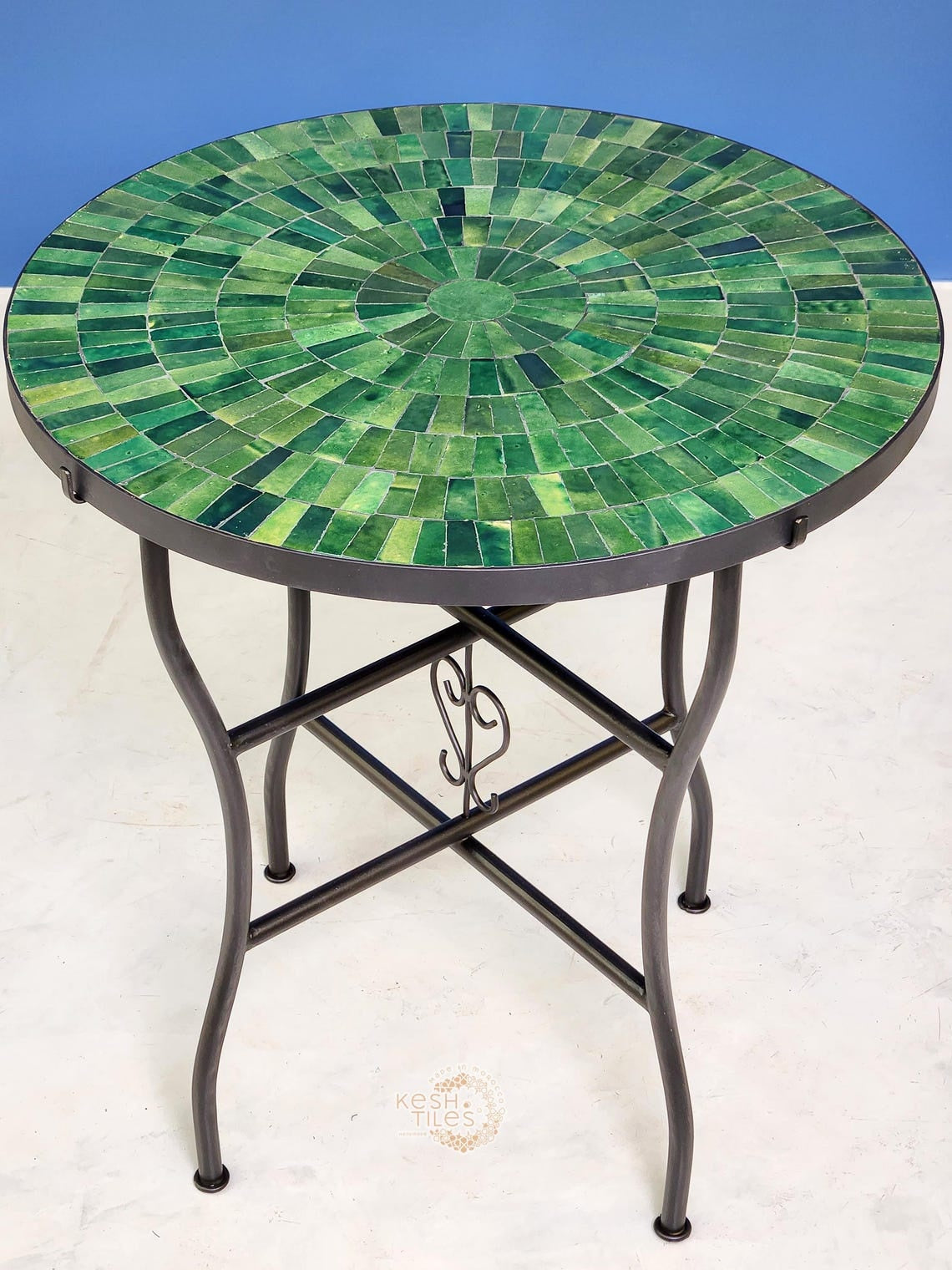 Amud - Green Mosaic Table, Round Handmade Moroccan Zellige Patio Table