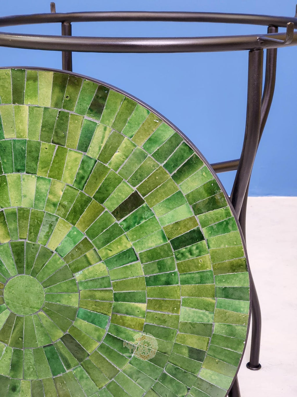 Amud - Green Mosaic Table, Round Handmade Moroccan Zellige Patio Table