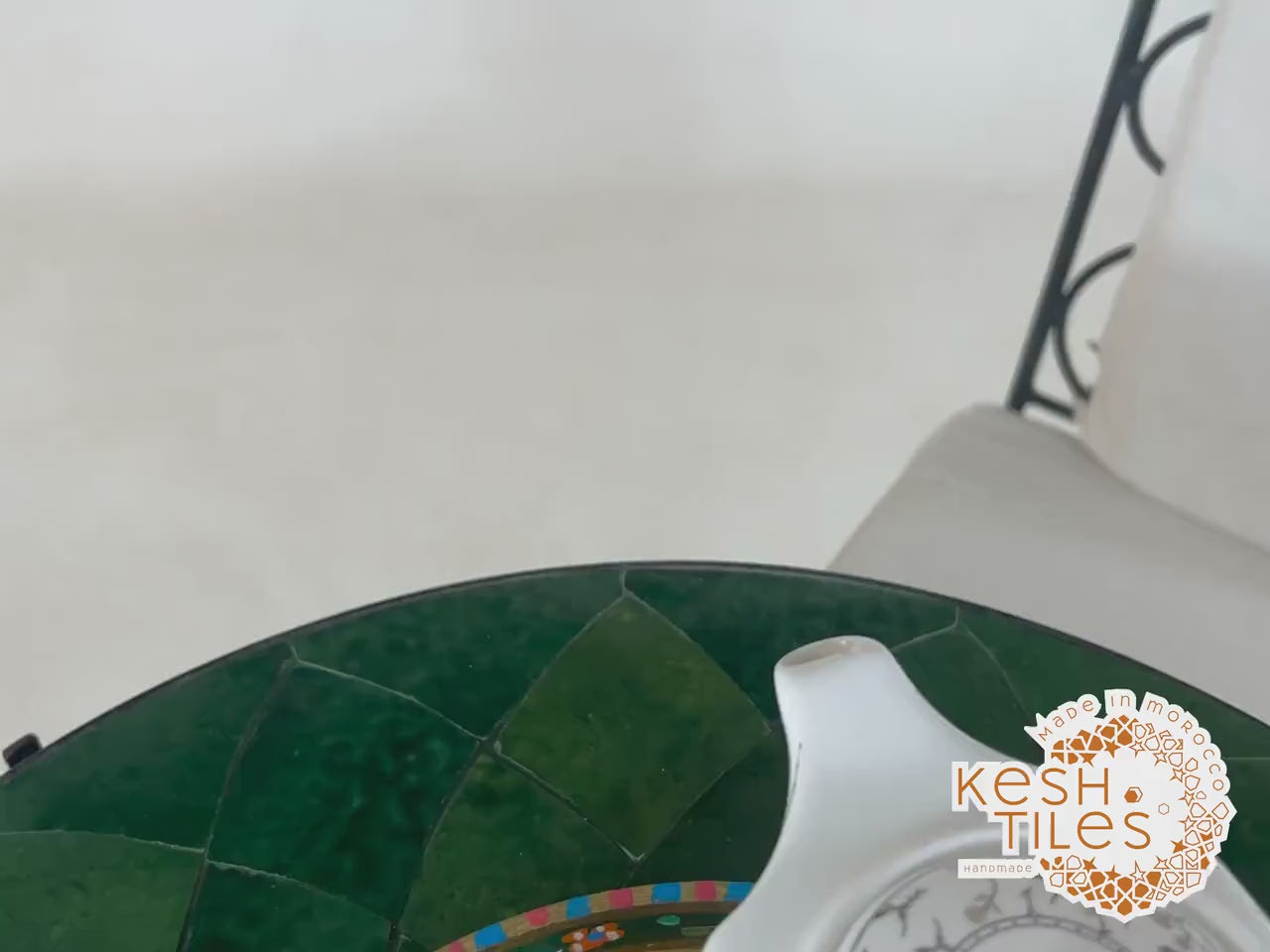 Tighremt - Round Seaweed Green Flower Mosaic Table, Handmade Moroccan Zellige Patio Table