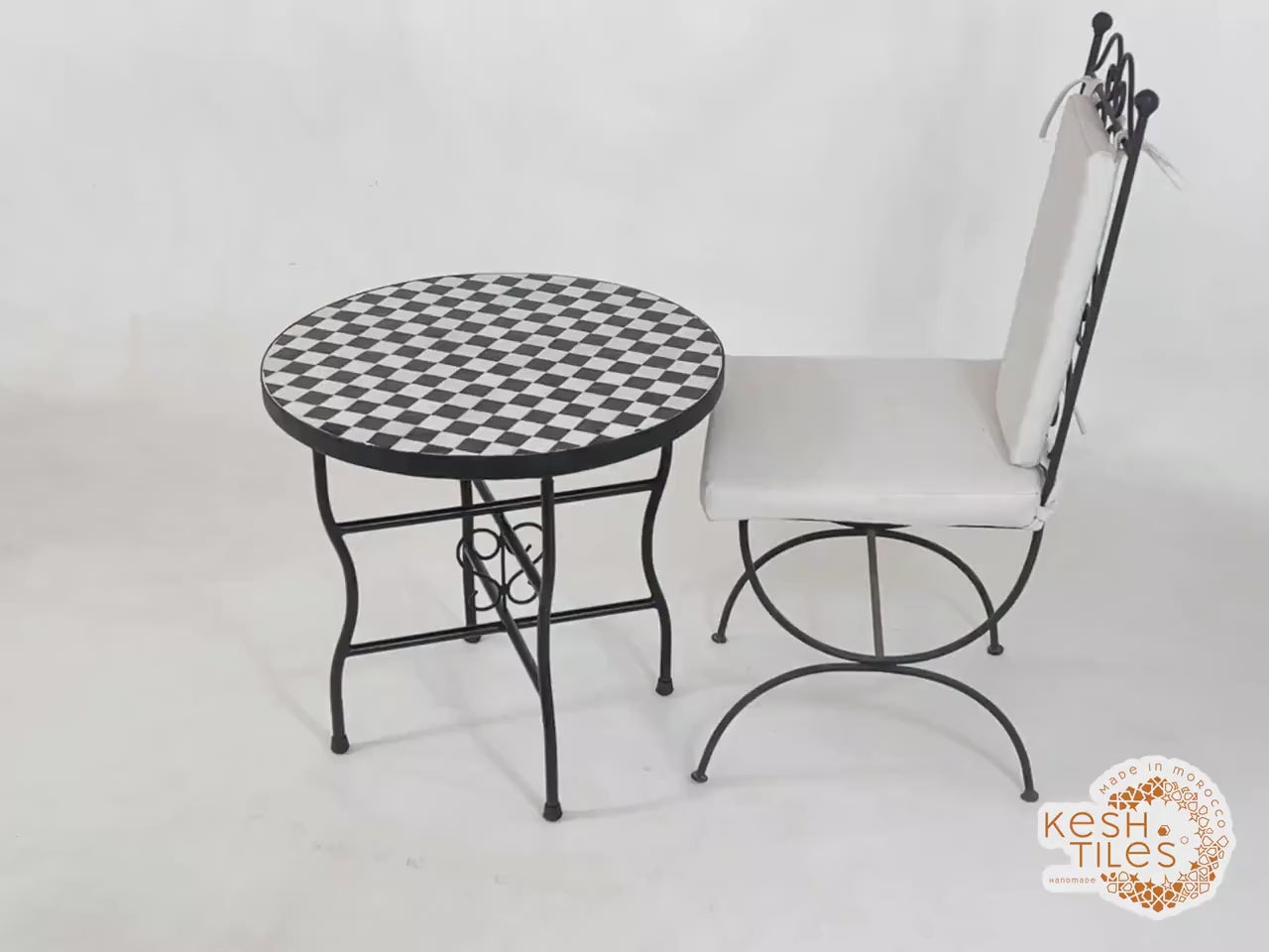 Amayas - Black and White Mosaic Dining Table, Round Moroccan Zellige Table