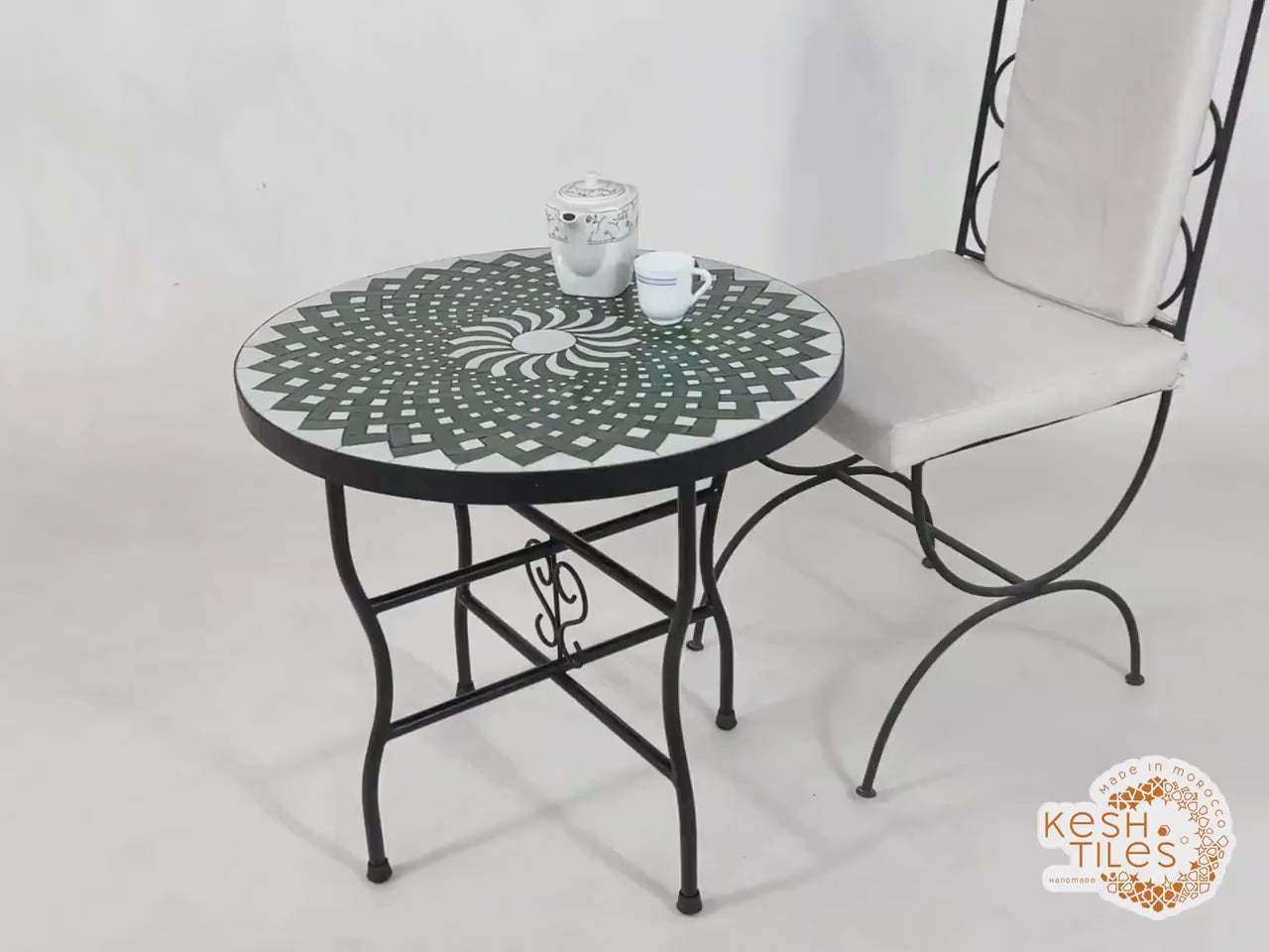 Yasmine - Green Mosaic Coffee Table, Round Handmade Moroccan Patio Table